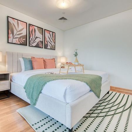 Unbeatable Rate Stylish 1Br With Balcony Near Metro By Deluxe Holiday Homes Dubaï Extérieur photo