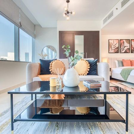 Unbeatable Rate Stylish 1Br With Balcony Near Metro By Deluxe Holiday Homes Dubaï Extérieur photo