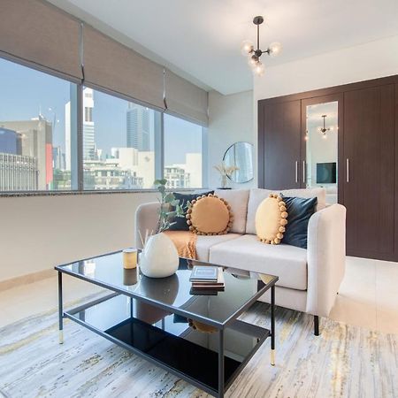 Unbeatable Rate Stylish 1Br With Balcony Near Metro By Deluxe Holiday Homes Dubaï Extérieur photo